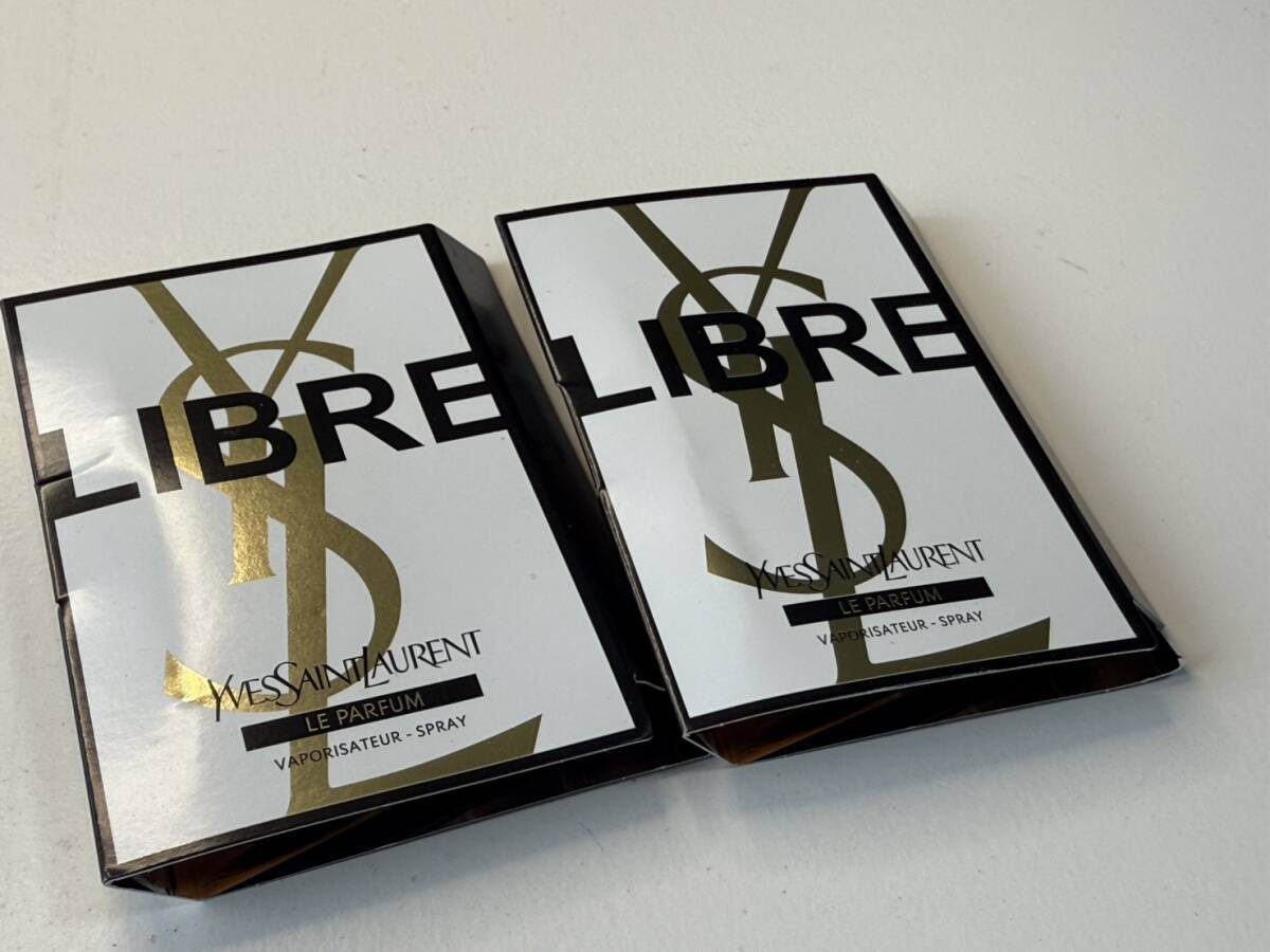 イヴサンローラン リブレ ルパルファム サンプルサイズ 1.2ml x 2個拍卖