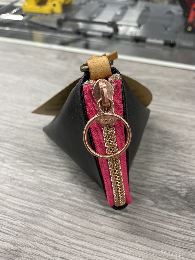 デグナー 新品展示品 w-58 コインケース 管理3006拍卖