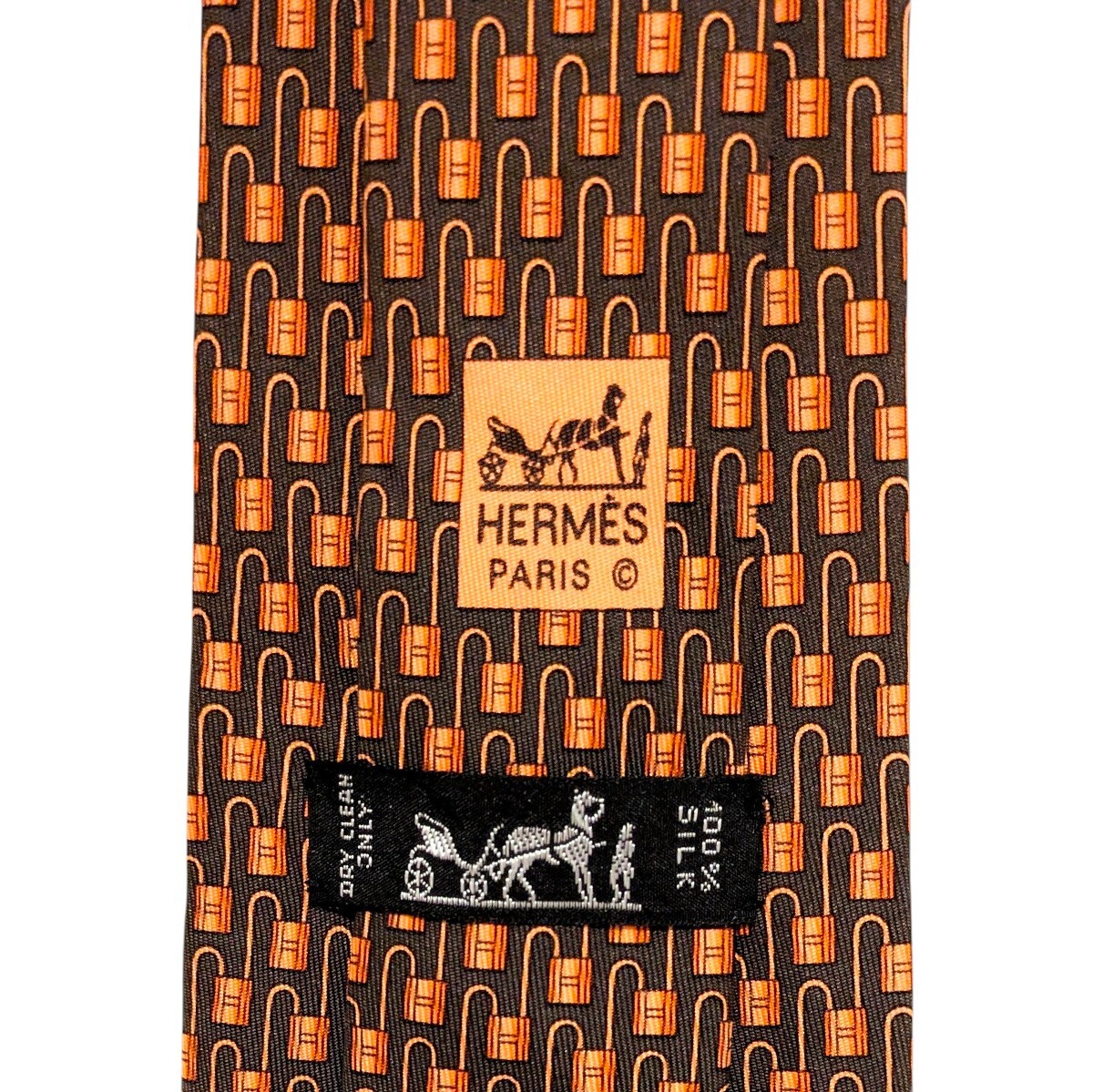 HERMES エルメス カデナ 柄 南京錠柄 ネクタイ シルク100% ブランドネクタイ オレンジ 拍卖