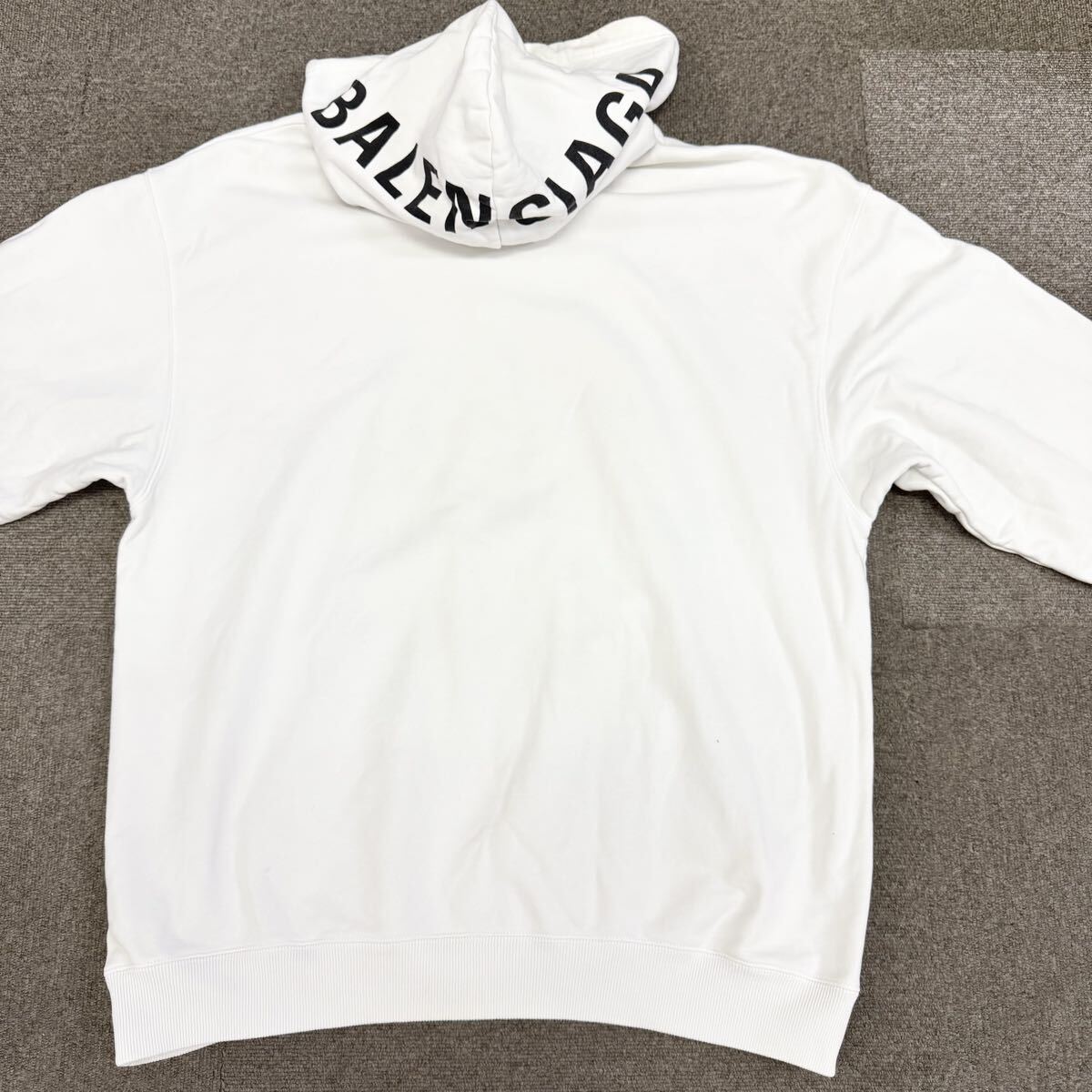 112『美品・デムナ期』 BALENCIAGA バレンシアガ メンズ プルオーバー スウェット パーカー フーディ フード ロゴ ホワイト Lサイズ拍卖