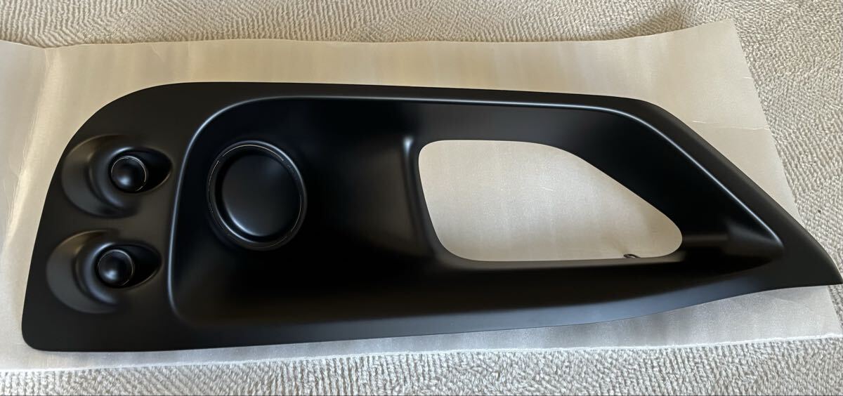 廃盤品 無限 CR-Z ZF2 フロントアンダースポイラーのフォグガーニッシュ右側 新品 無限RZ拍卖