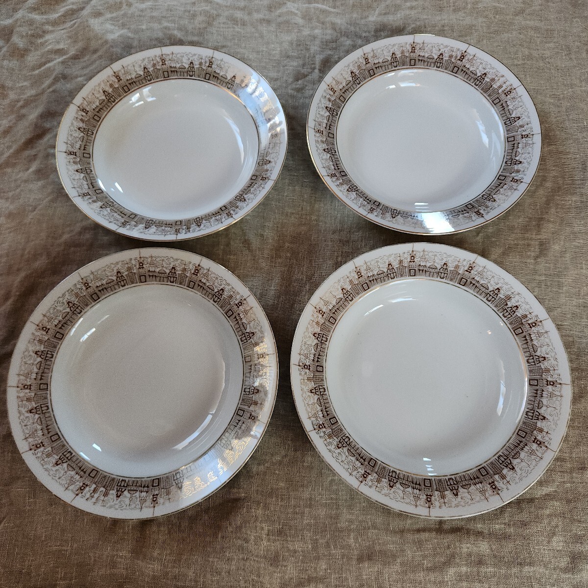 ナルミNARUMIパスタ皿4枚 1970~1980年代製造「ビルディング」シリーズ ヴィンテージ 縁にヨーロッパのモダンな街並み スープ皿カレー皿拍卖