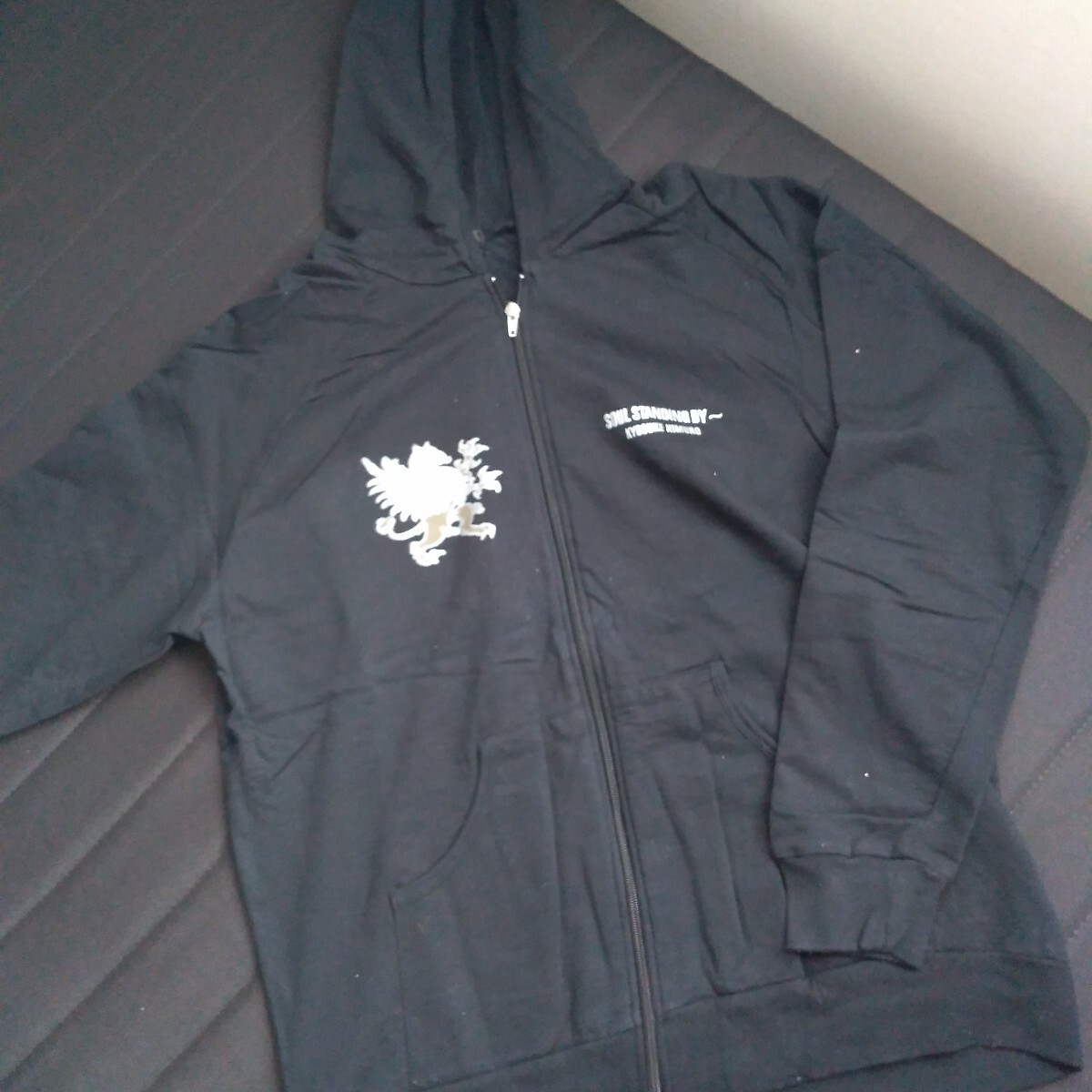 氷室京介 KYOSUKE HIMURO TOUR 2004 SOUL STANDING BY~グッズ ジップアップパーカー拍卖