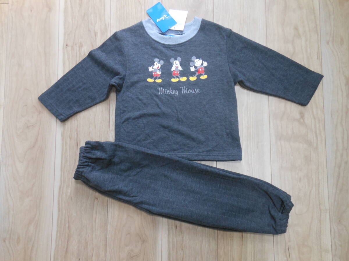 新品タグ付き ミッキーマウスパジャマ 100 長袖長ズボン 濃グレー 男の子拍卖
