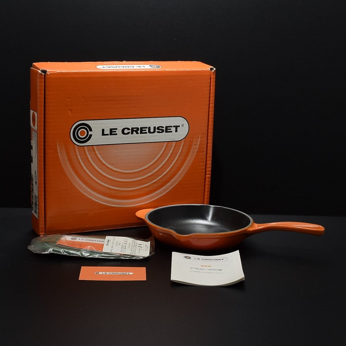 ●562029 未使用品 LE CREUSET ルクルーゼ スキレット 16cm オレンジ ハンドルグローブ付 箱入 ミニフライパン 鋳物 ホーロー拍卖