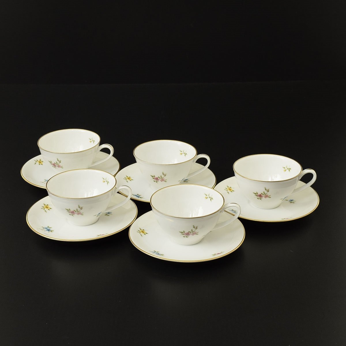 ◎514859 ヴィンテージ 大倉陶園 マロン印 金彩 小花散らし カップ&ソーサー 5客 フラワーペイント 小花柄 碗皿拍卖