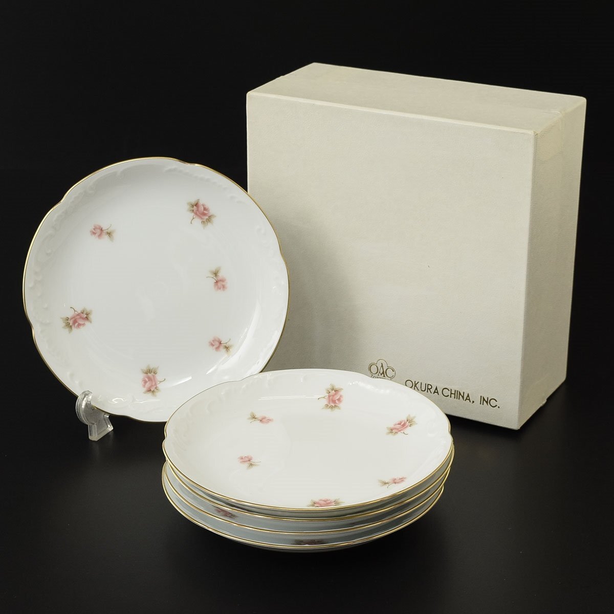 ◎550928 未使用品 大倉陶園 Okura 小花柄 銘々皿 ケーキ皿 5枚セット 小皿 ピンクローズプリント 薔薇柄 箱入拍卖
