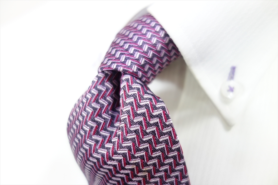 8620◆インヘイル INHALE+EXHALE シェブロンストライプ柄 シルクネクタイ拍卖