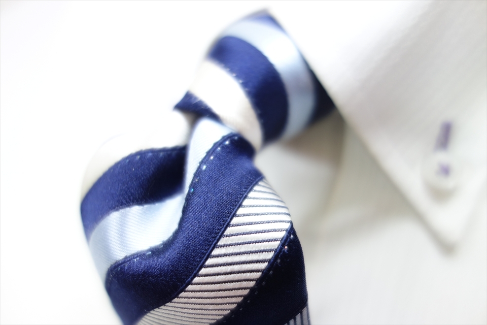 8697◆タケオ キクチ TAKEO KIKUCHI ストライプ柄 シルクネクタイ拍卖