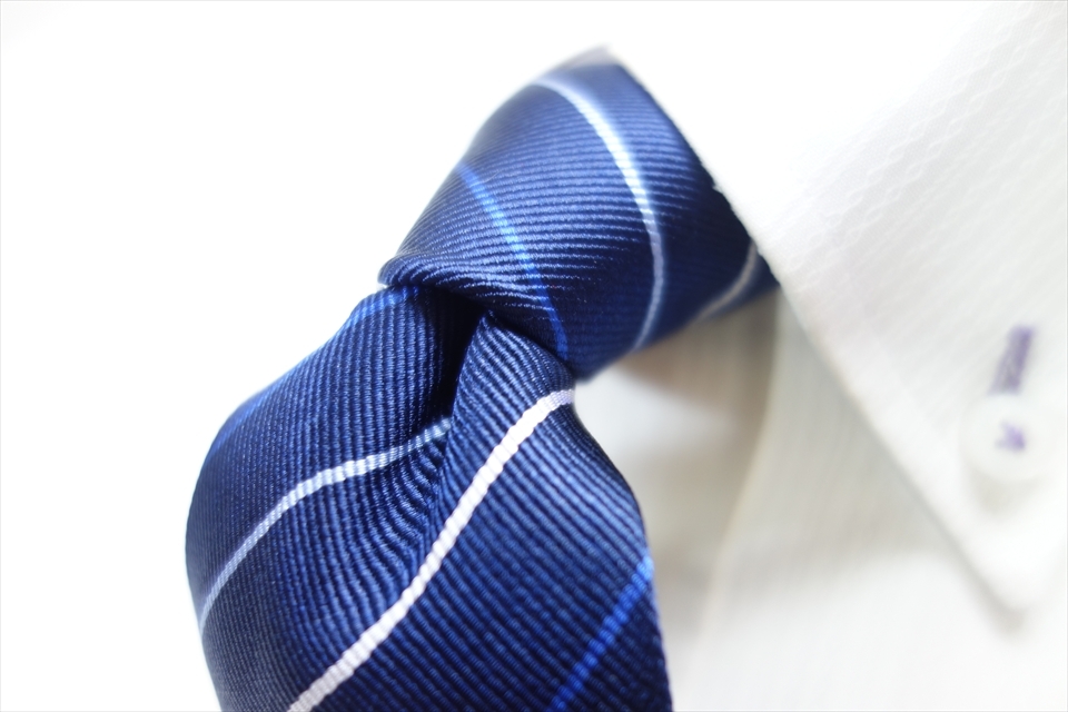 8699◆インヘイル INHALE+EXHALE ストライプ柄 シルクネクタイ拍卖