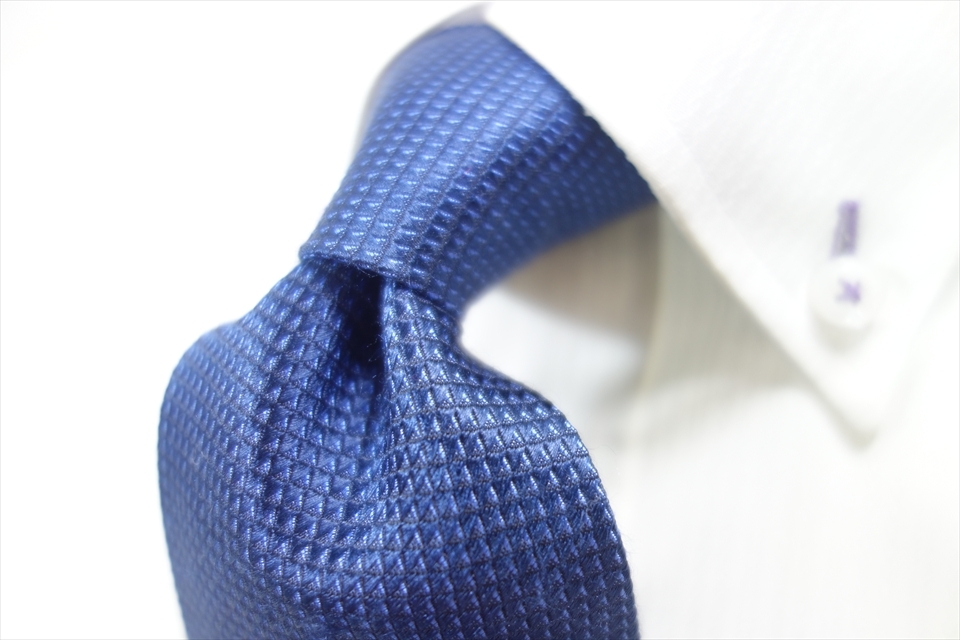 8770◆英国製 バーナビーBarnaby 四角柄 シルクネクタイ拍卖