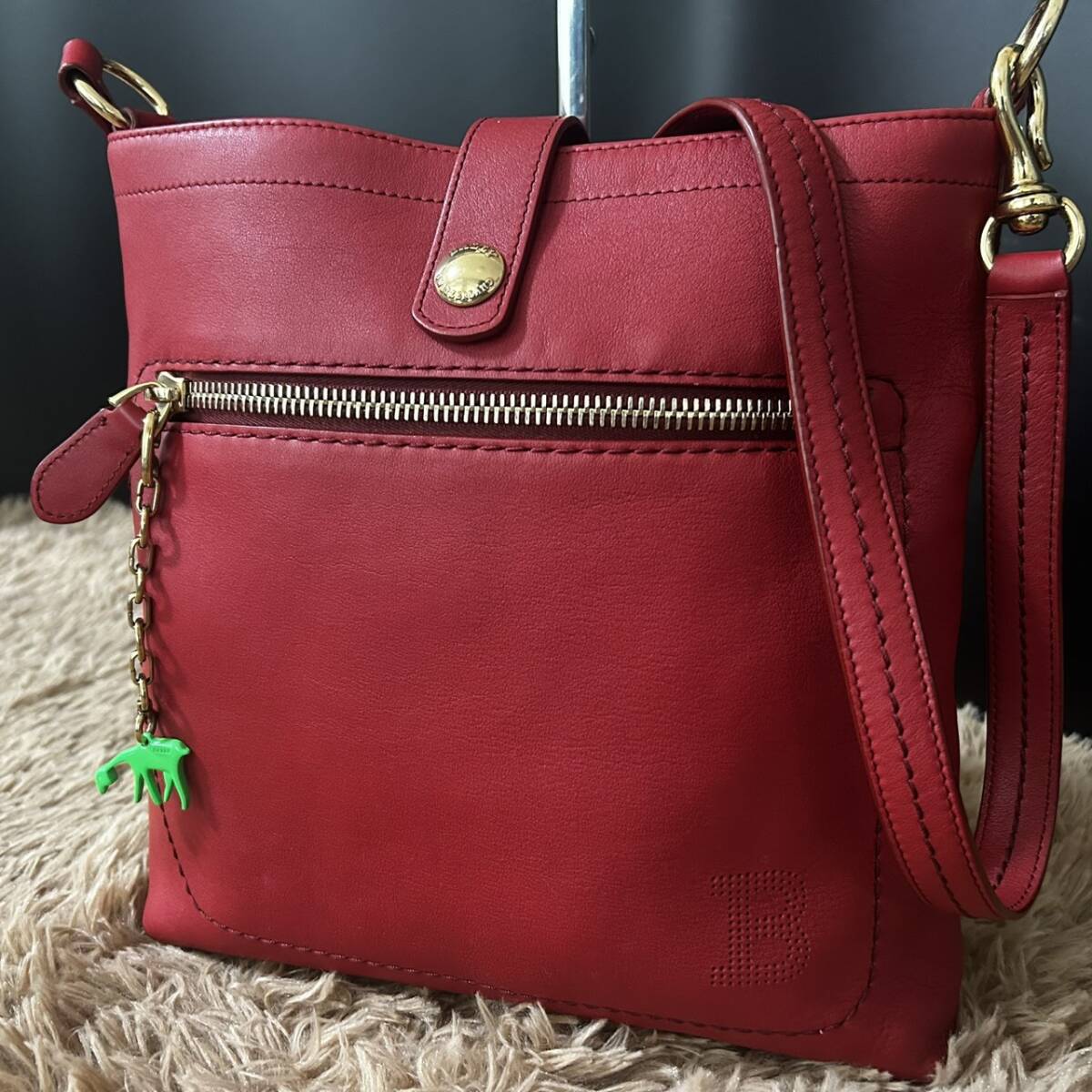 【チャーム付!!美品】BALLY バリー ショルダーバッグ メンズ ビジネス クロスボディ メッセンジャー 斜めがけ トレスポライン 赤拍卖