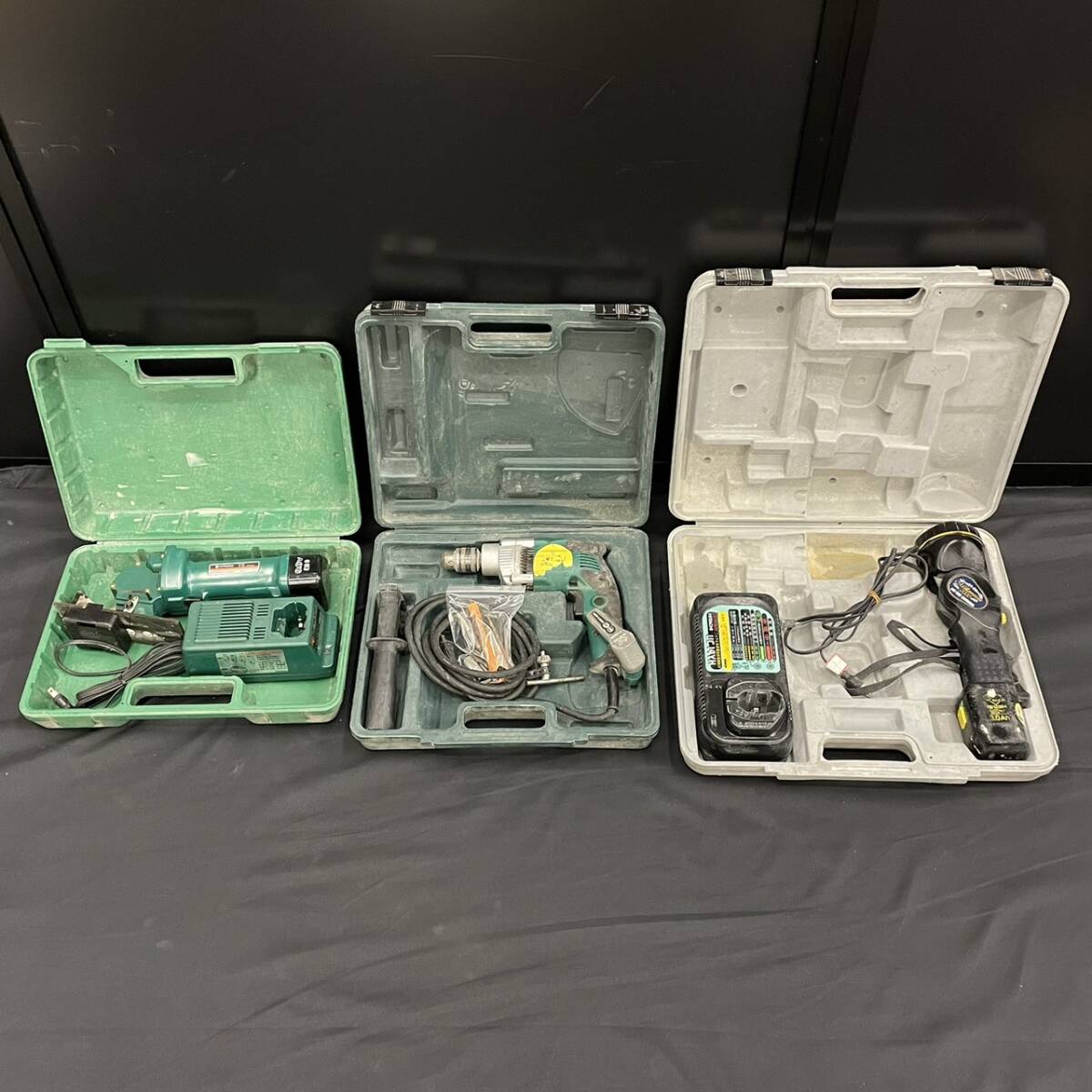 25横/A010567-22/HK0/K104-409/【幕張】HITACHI 工具3点まとめ 日立工機 コードレスナイフカッタ/振動ドリル/Millennium 2000/ケース付き拍卖