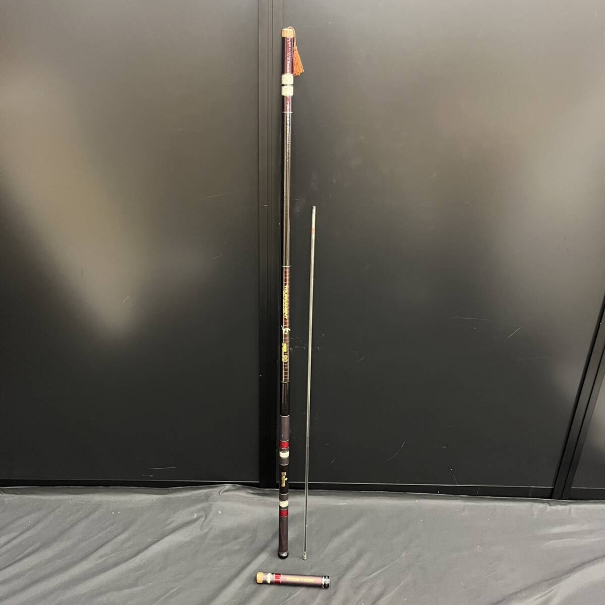 KIS/030296-1/5000/S112-1/【幕張】Daiwa 釣竿 中硬硬 90 鮎 TOURNAMENT ケース付き 拍卖