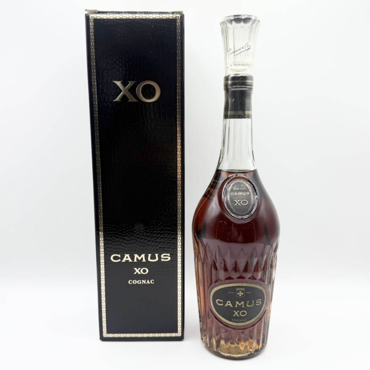 25仙/A011657-1/OM4000/J112-310/酒【幕張】CAMUS XO カミュCOGNAC コニャック ブランデー 700ml 箱あり拍卖