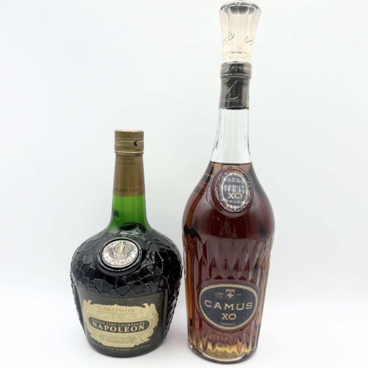 25札/A019258-3/AS4000/J112-311/酒2本まとめ【幕張】CAMUS XO カミュCOGNAC コニャック ブランデー 700ml /NAPOLEON COGNAC 700ml拍卖