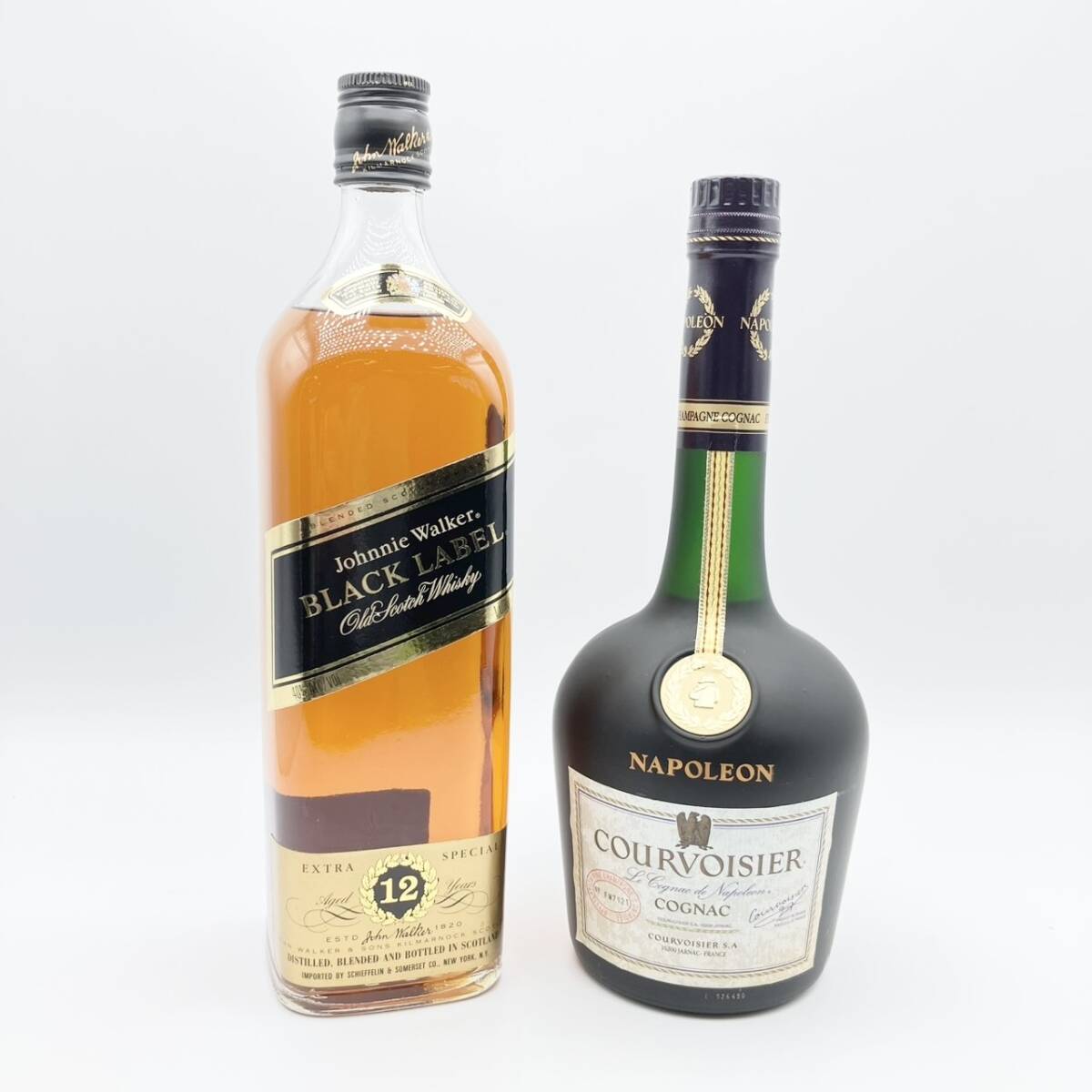 25札/A019126-2/AS3000/G112-102/【千葉県内のみ発送】酒2本まとめ【幕張】Johnnie Walker BLACK LABEL/NAPOLEON COURVOISIER 他拍卖