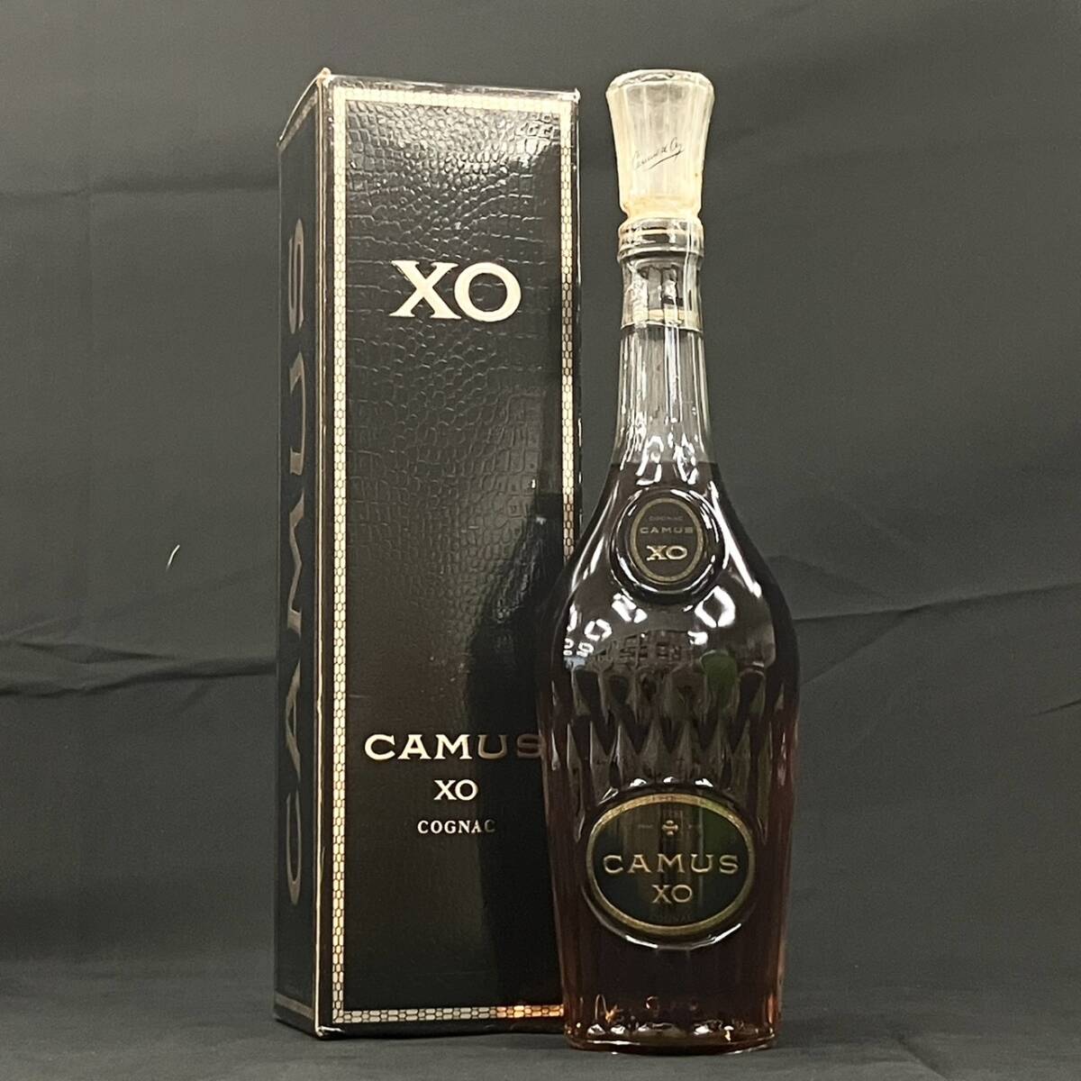 25横/A015932-1/TK4000/G112-150/酒【幕張】CAMUS カミュ XO COGNAC コニャック ブランデー 700ml 箱付き拍卖