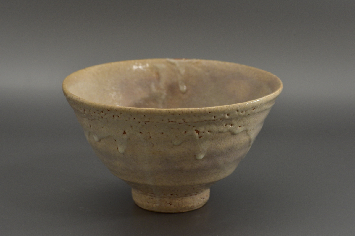 高麗様式の茶碗 検索:古美術/現代工芸/アンティーク/桃山/江戸時代/鎌倉/室町/李朝/陶片/古唐津/高麗/織部/黄瀬戸/日本工芸拍卖