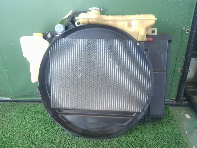 NV350キャラバン LDF-VW2E26 ラジエ-タ- ラジエタ- QM1 21460-3XC0A拍卖