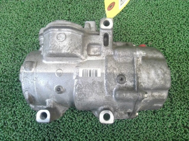 クラウン DAA-AWS210 A/C エアコンコンプレッサー 062 88370-33020拍卖