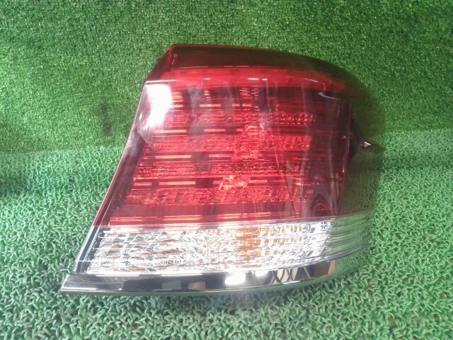 クラウン DAA-AWS210 右テールランプ 219 30-404 81551-30B20 81551-30B21 ブラックスタイル拍卖