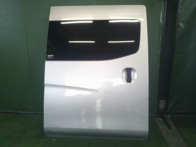 NV350キャラバン LDF-CW8E26 右リアドア 右Rドア K23 82300-5YE1A H210M-3XCMA拍卖