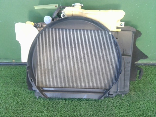 NV350キャラバン LDF-VW6E26 ラジエ-タ- ラジエタ- QM1 21460-3XC0A拍卖