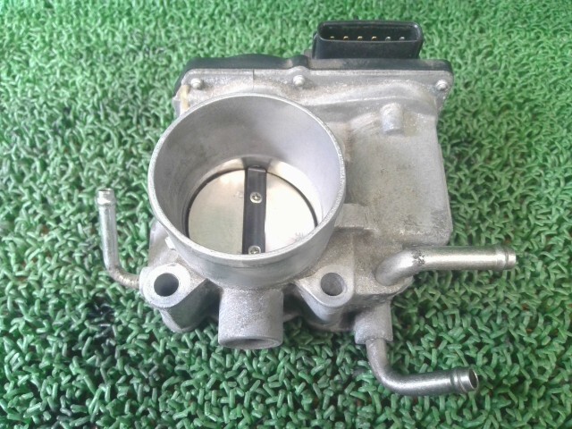 ヴェルファイア DBA-ANH20W スロットルボディ 3R9 22030-28071拍卖