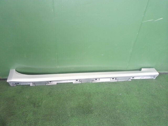 クラウン DAA-AWS210 右サイドステップ 1F7 75850-30390-B0拍卖