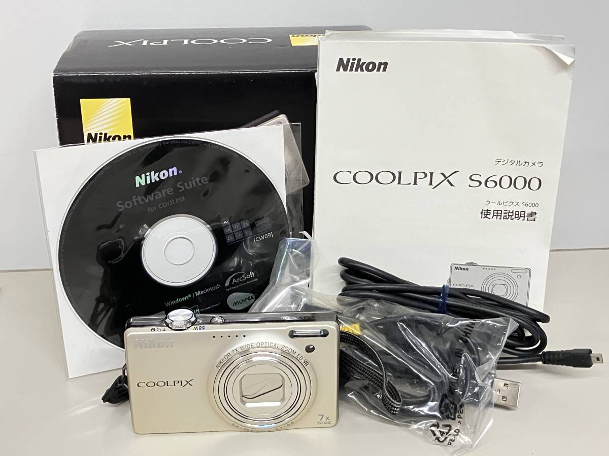 石710-558 カメラ Nikon COOLPIX S6000 ニコン 本体 シルバー色 コンパクト デジカメ コンデジ 中古品 ヤ60拍卖