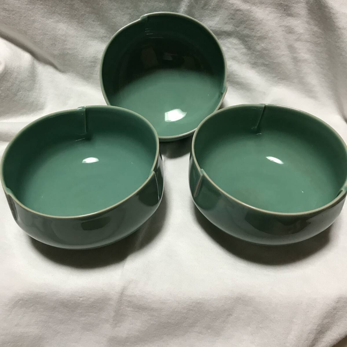 有田焼 小吉陶園 青磁 デザート椀 3個セット エメラルドグリーン 陶器 和食器 Arita-ware jade green bowl dish fruit Japanese tea拍卖