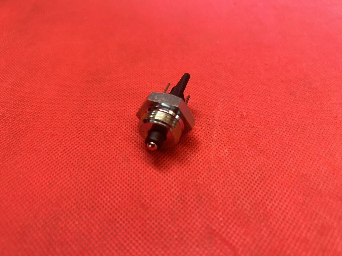 空冷VW バックアップライトスイッチ 純正タイプ 新品 検索(ワーゲン ビートル カルマンギア バス タイプ1 タイプ2 タイプ3 スイッチ拍卖