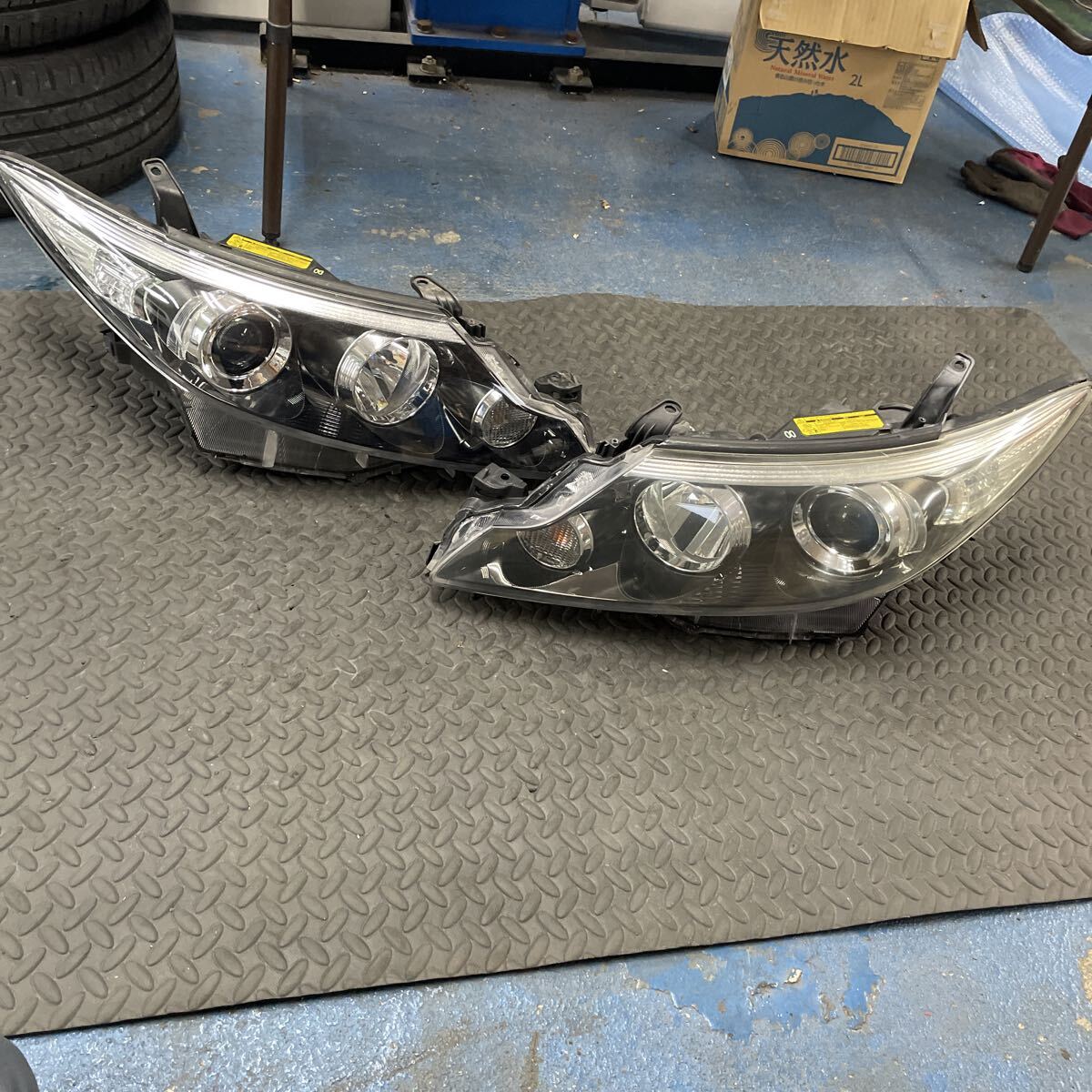 34 トヨタ ACR50 AHR20 エスティマ 中期 ヘッドライト 左右 バラスト 付き 28-217拍卖