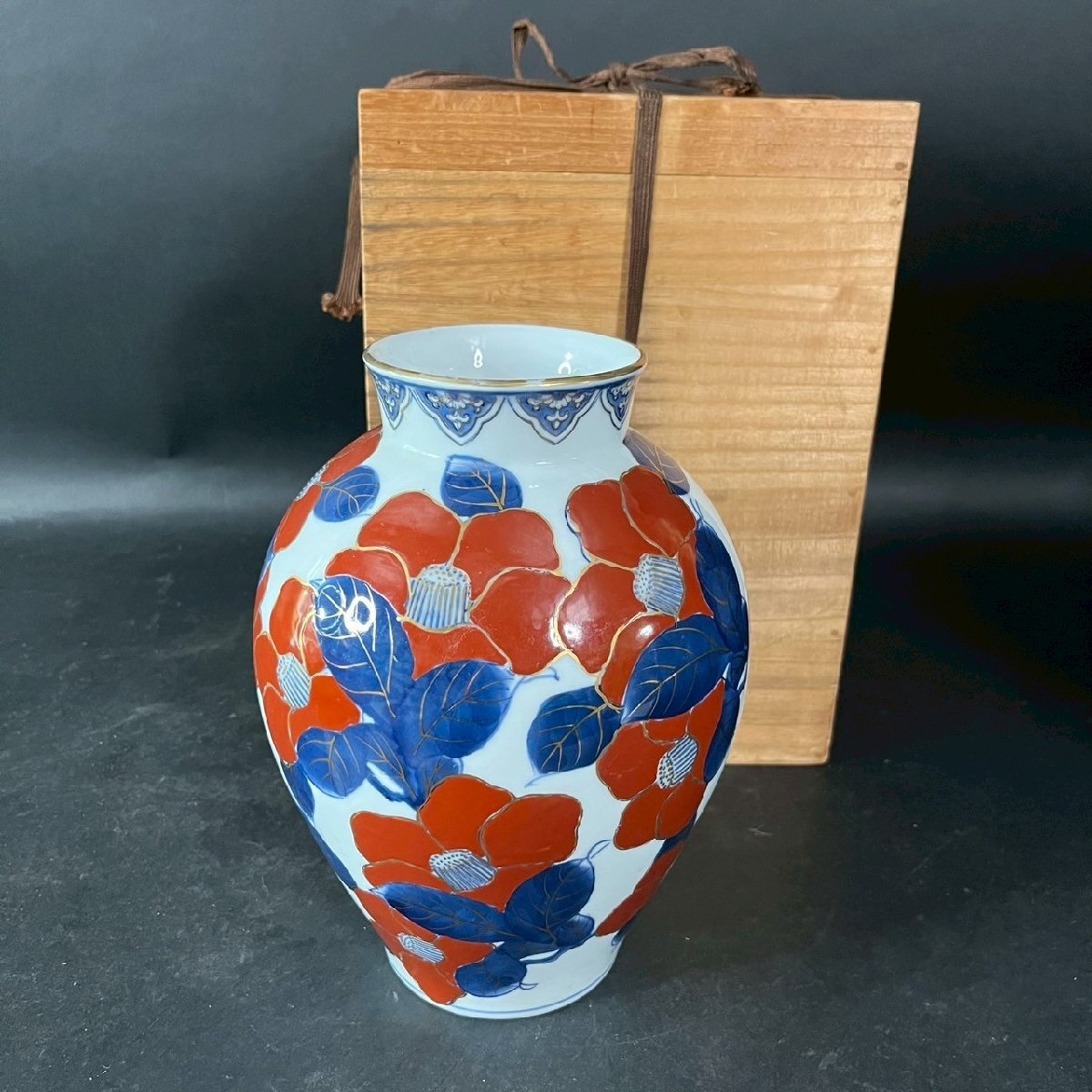 OM0919-14-7‐3 有田焼 雲龍 東仙 秀峰 木箱 花瓶 華器 花器 花入れ 壺 陶器 陶芸 伝統 工芸 骨董品 高さ24.5㎝ 口径9㎝ 100サイズ拍卖