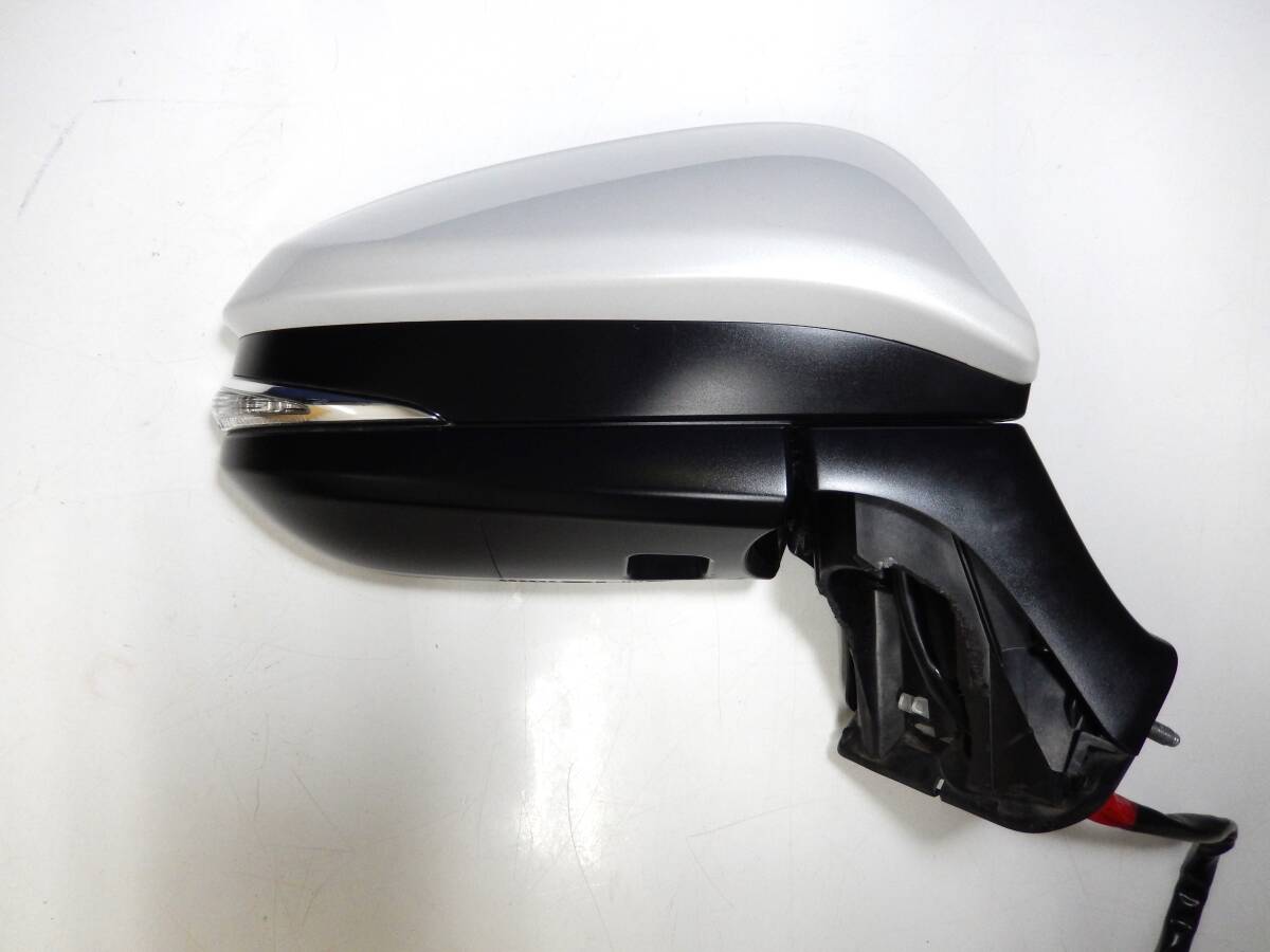 トヨタ 6AA-AXUH80 ハリアー 右ドアミラー カラー089 12P/ジャンク品拍卖