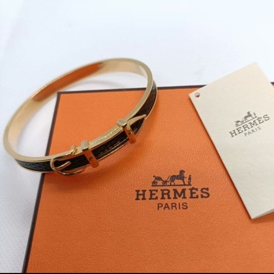 極美品 HERMES 箱付き ベルトモチーフ バングル ブレスレット拍卖
