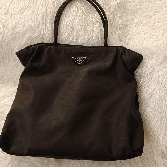 PRADA ハンドバック 黒 ブラック 三角ロゴ ナイロン テスート拍卖