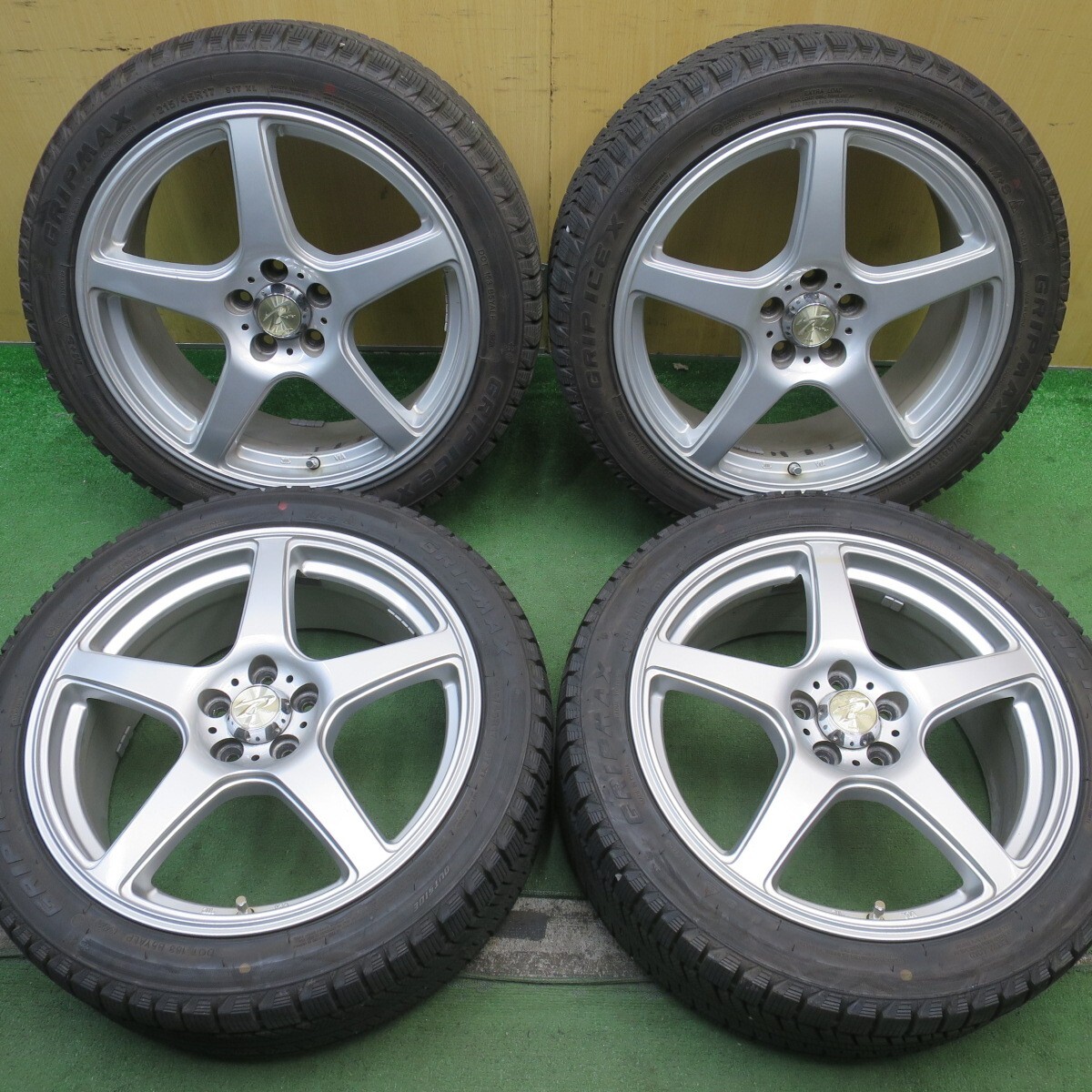 バリ溝 23年 綺麗 9.5分以上★プリウス 等 215/45R17 スタッドレス グリップマックス GRIP ICE X Treffer PCD100/5H★5100201NJス拍卖