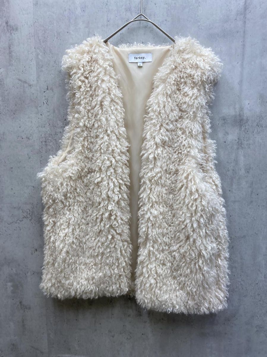 ゆうパケットOK forksy. フォルクシー ボリュームフェイクファーベスト プードルフェイクファー ボタンレス sizeF/アイボリー ◆■拍卖