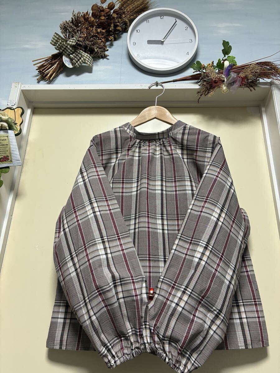 【美品】訳あり★THE.SHOP.TK★落ち着きのある色合いのチェック柄で首元のギャザーや後ろボタンがお洒落な揺ったりブラウス★サイズ/L拍卖
