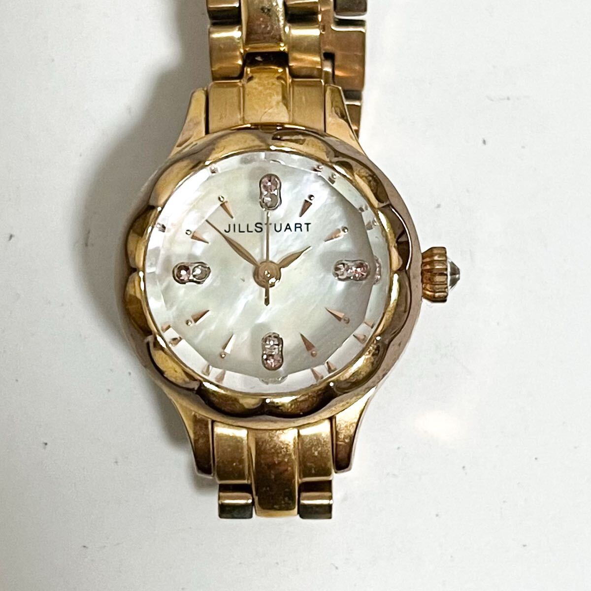 和815A★ JILL STUART ジルスチュアート クォーツ 腕時計 ウォッチ 3針 シェル メタルバンド ゴールド レディース VC01-KB80拍卖