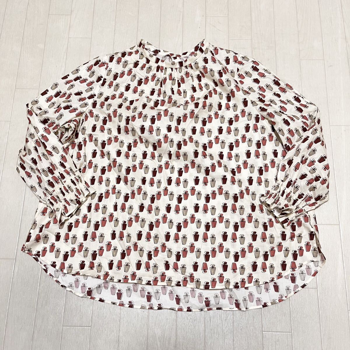 和854★ Leilian レリアン 長袖 ブラウス バンドカラー 瓶柄 総柄 17+ ベージュ レッド レディース拍卖