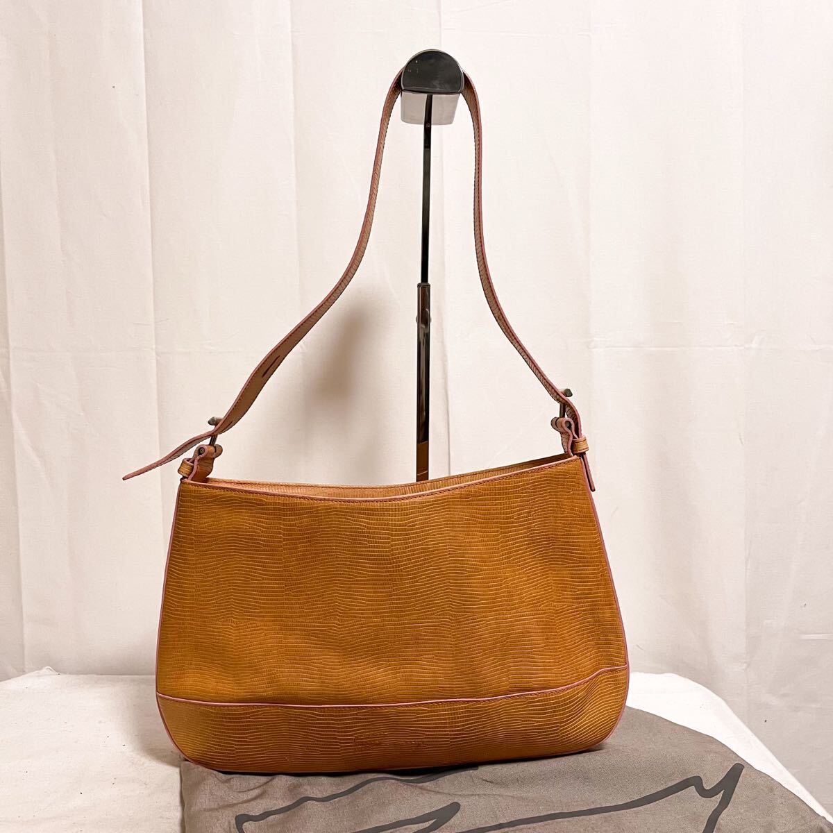 和859★ GENNY ジェニー レザーバッグ トートバッグ 肩掛けバッグ イタリア製 ベージュ レディース拍卖