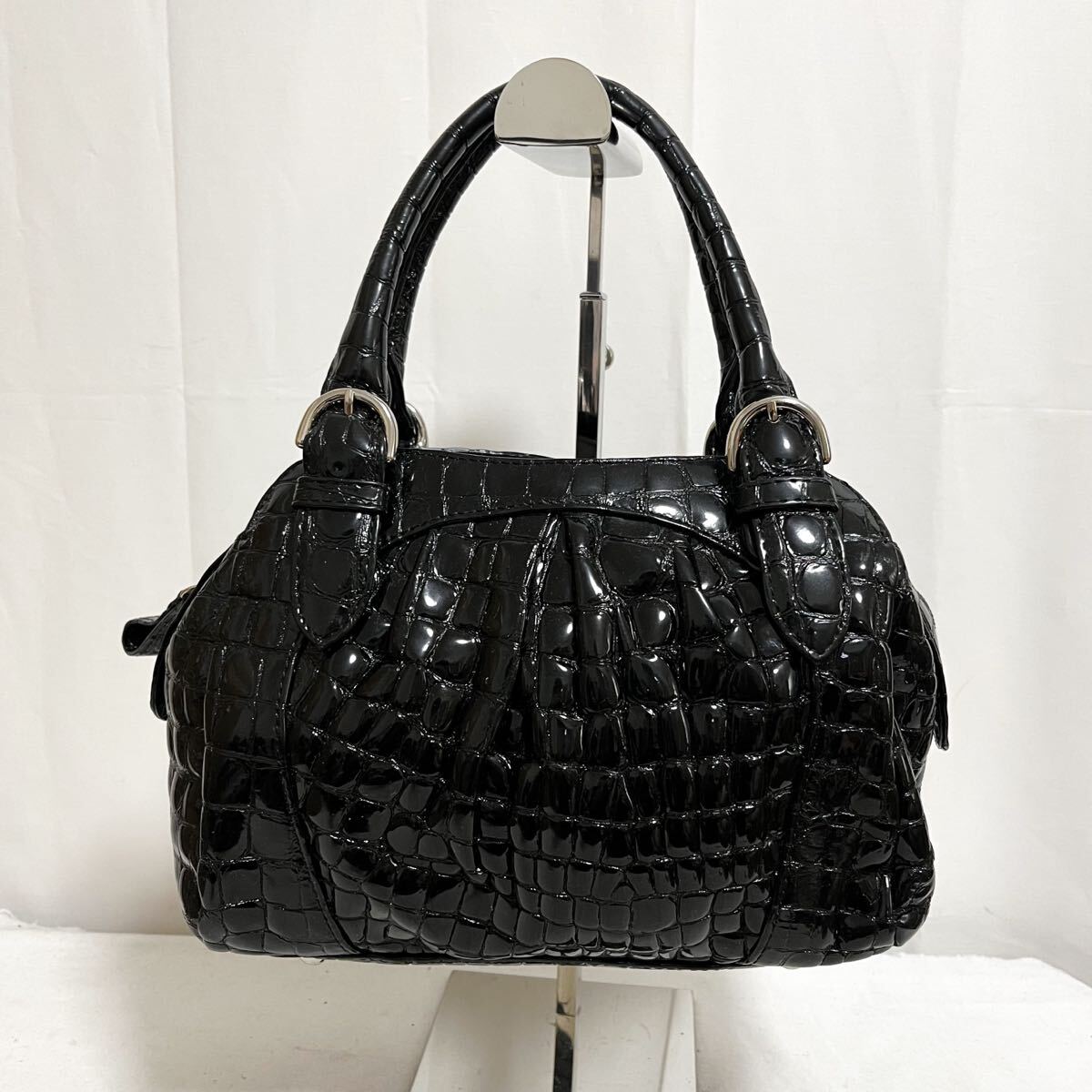 和859★ COCCO FIORE コッコフィオーレ エナメル クロコ型押し ハンドバッグ ブラック レディース拍卖