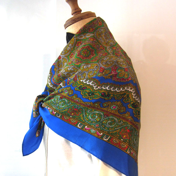 美品 BILL BLASS/ビルブラス★ 繊細で美しいプリント シルクスカーフ拍卖