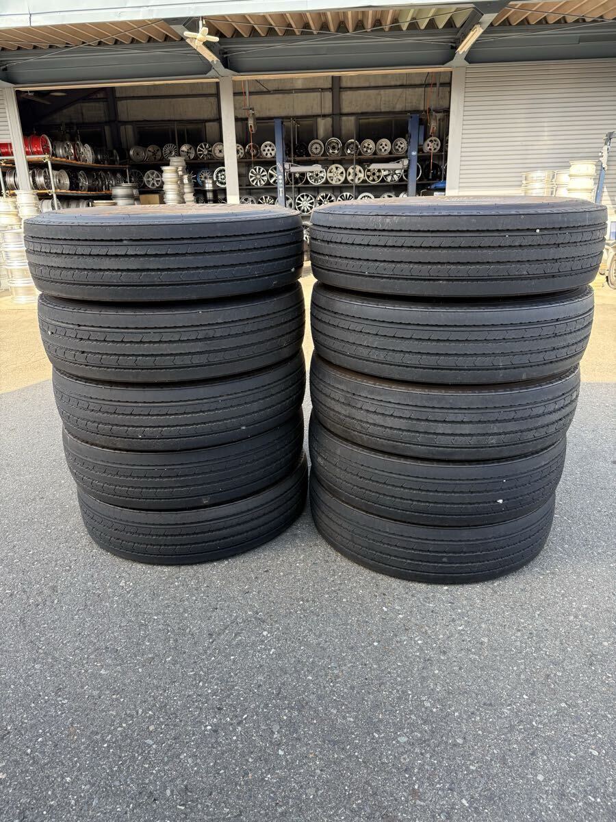 DUNLOP SP330 中古トラックタイヤ10本セット2024年製275/80R22.5 151/148J ばり溝 ほぼイボ付き拍卖