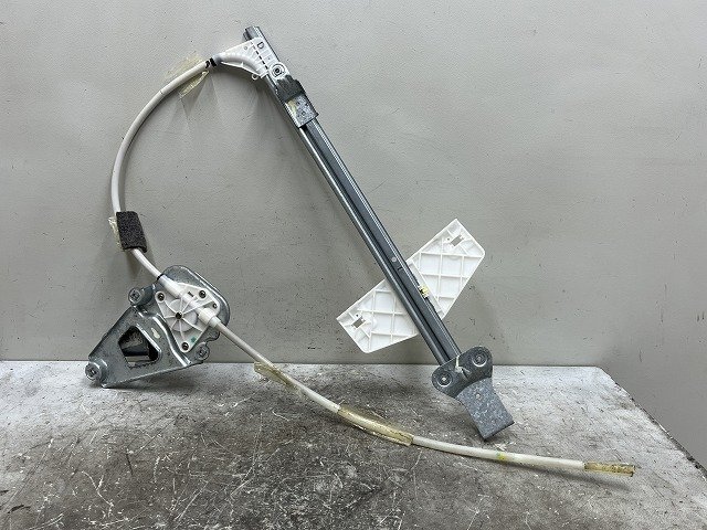 ★ クライスラー ジープ チェロキー レネゲード KJ 04年 KJ37 右フロントドアレギュレーター モーター付き (在庫No:A42010) (7656)拍卖