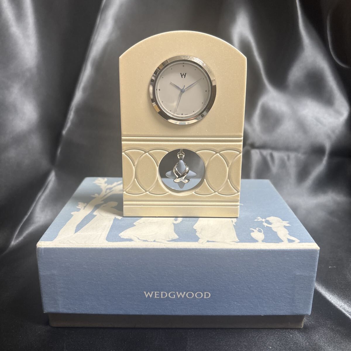 【1円〜】 WEDGWOOD ウェッジウッド 置き時計 スタークロック ホワイト拍卖