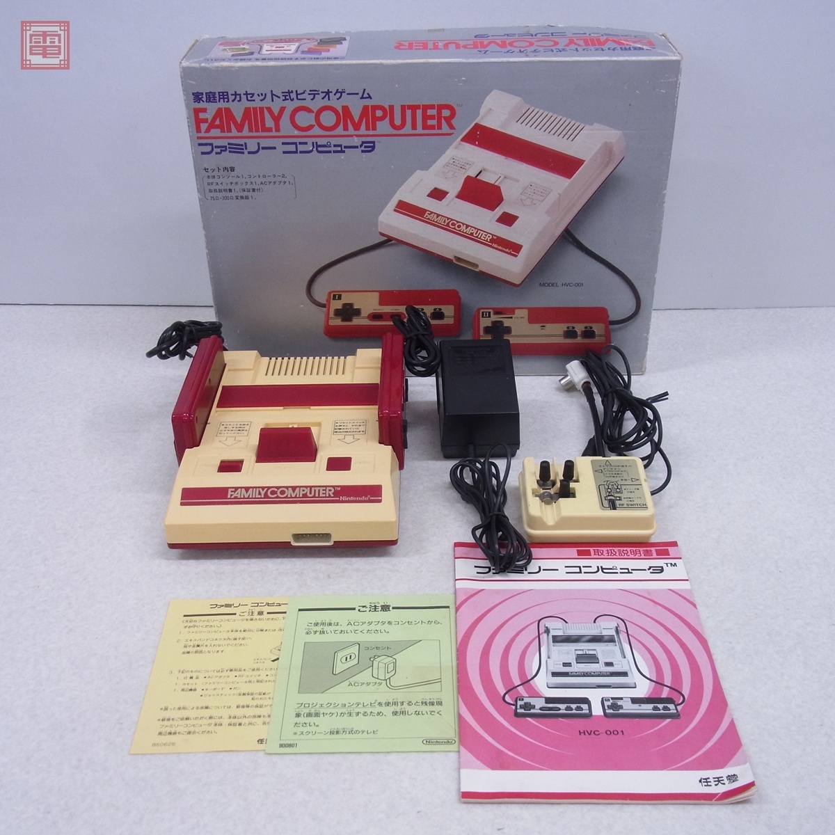 FC ファミコン ファミリーコンピュータ 本体 HVC-001 四角ボタン 任天堂 Nintendo 箱説付 映像不良 ジャンク【20拍卖
